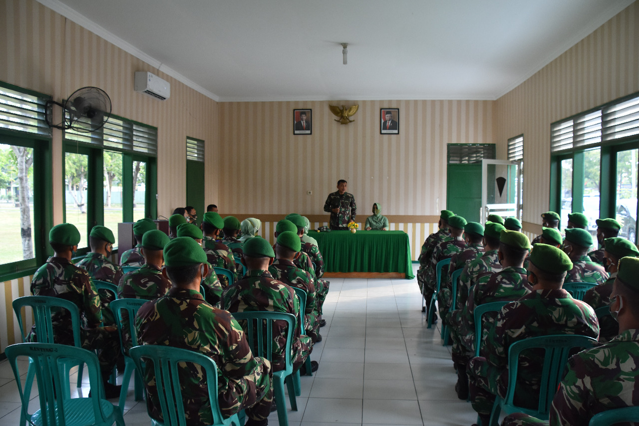 Danrem 073/MKT Himbau Prajurit Yonif 410/Alugoro Pati Terapkan Protokol Kesehatan